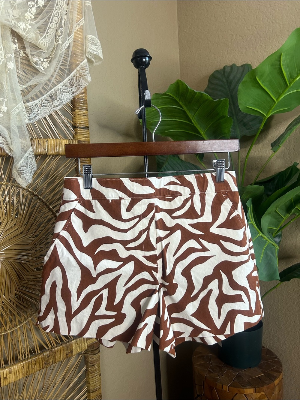 Spanx High Waisted Zebra Print Shorts Size Small
